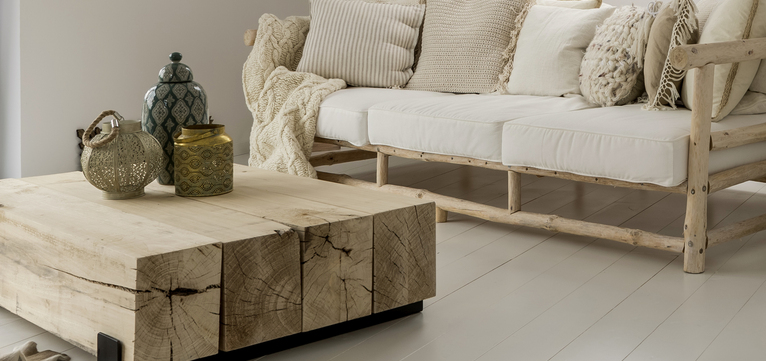 Minimalism in practice: Let the wood grain stand out with matte varnish