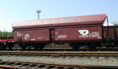 Railway freight cars